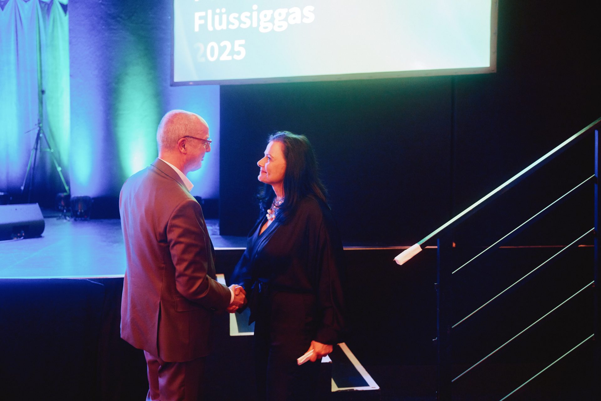 Forum Fluessiggas 2025_Abendveranstaltung_Tipi_Connemann_Stuecke