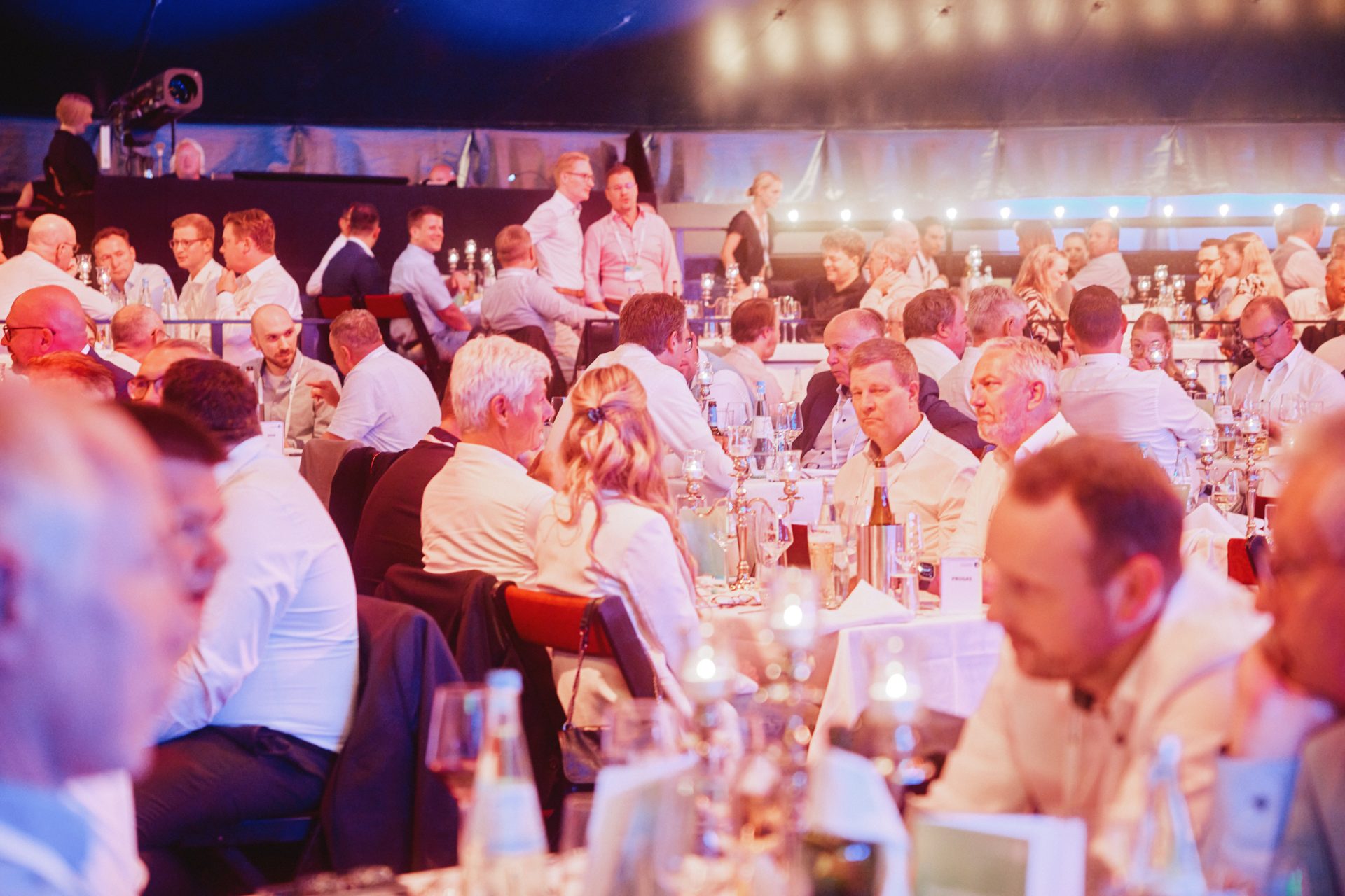 Forum Fluessiggas 2025_Abendveranstaltung_Tipi_Publikum